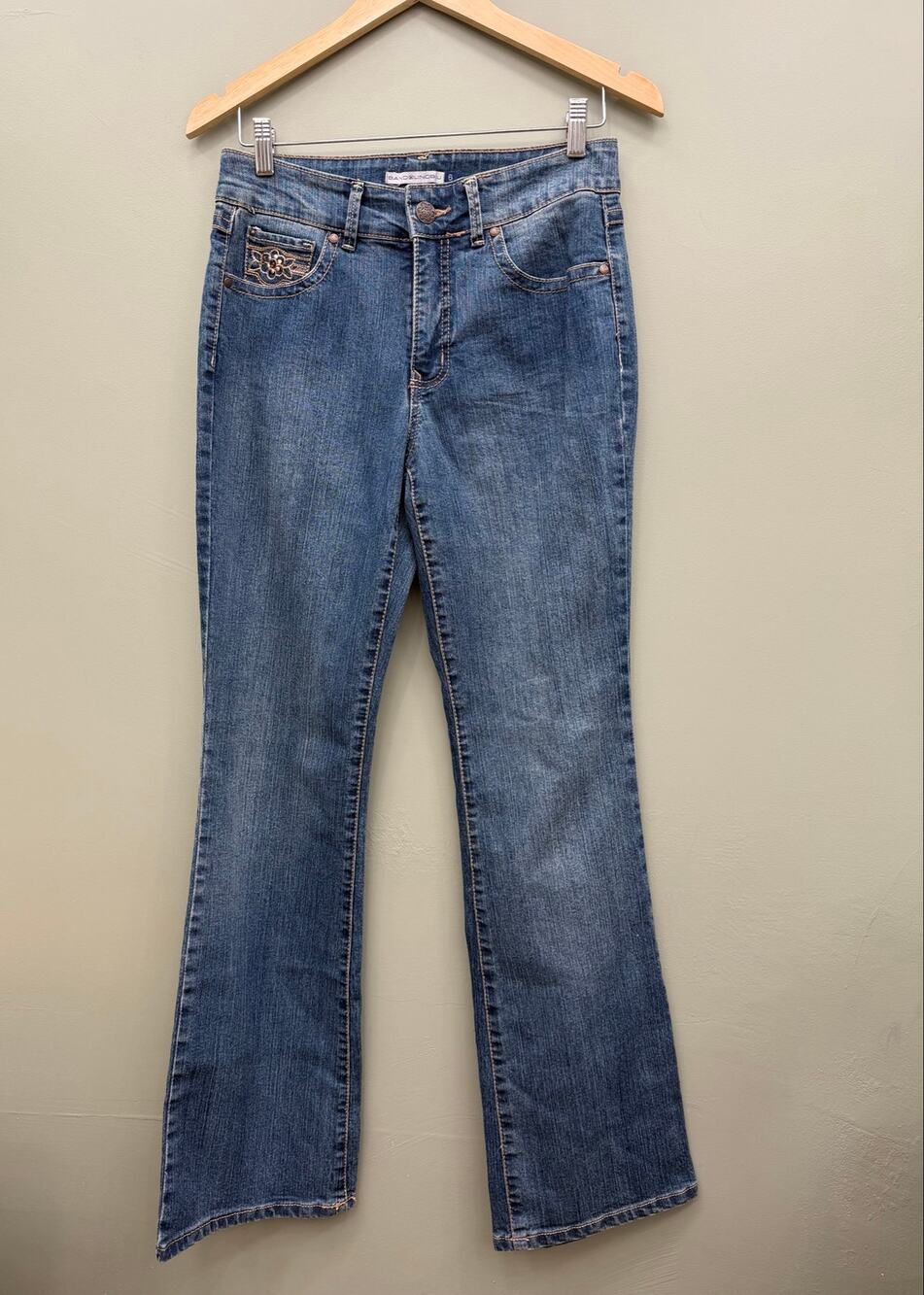 Bandolino Blu Size 6 Bootcut Jeans Embroidered Rhinestone Y2K Stretch Denim